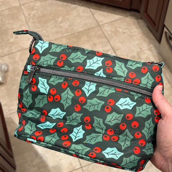 Lug Crossbody - Picture 2 of 7